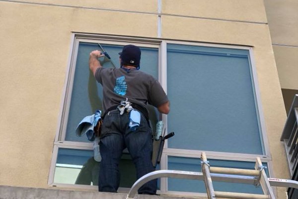 Window Cleaning Service in San Diego 1